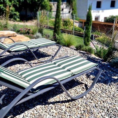 Boutique Appartamento Bacchus Marlengo Exterior foto