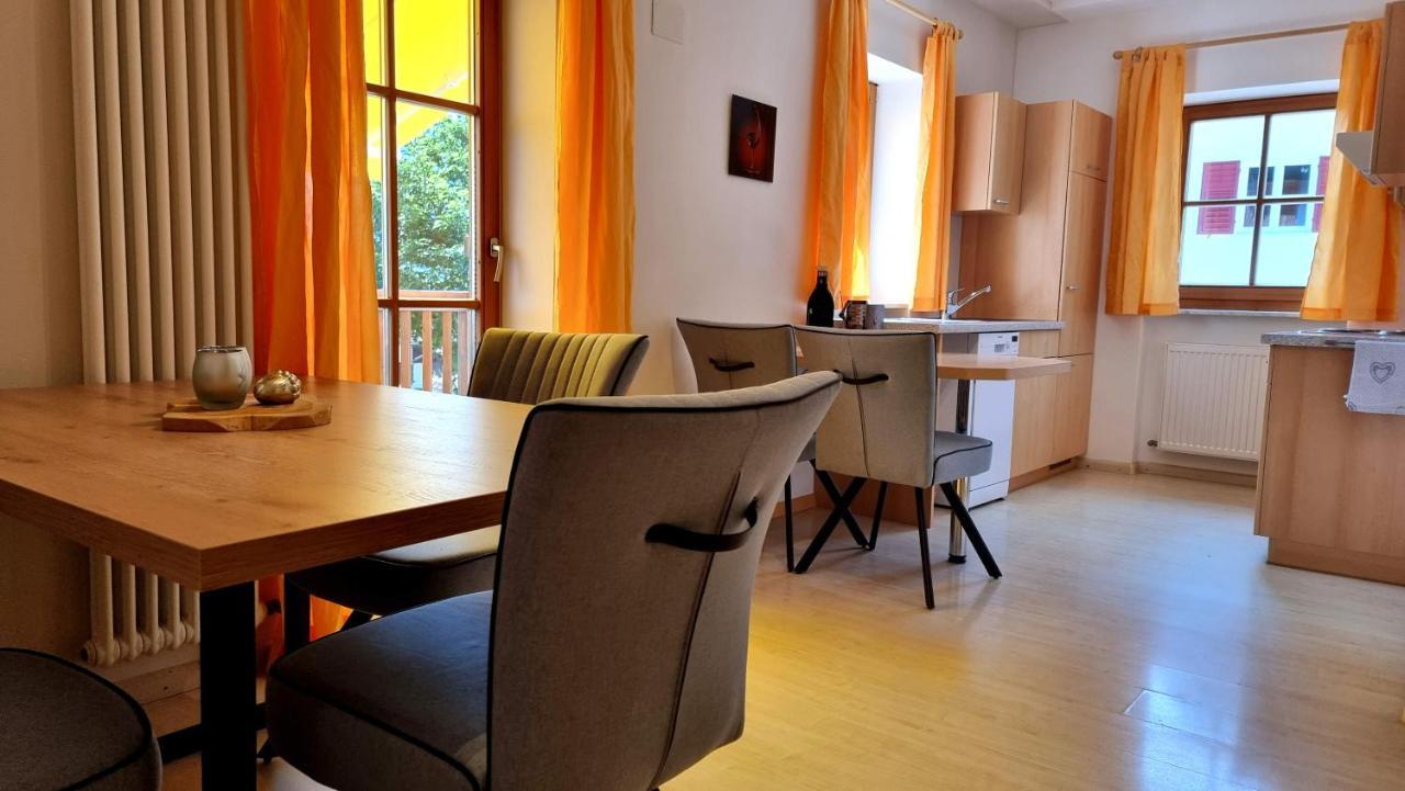 Boutique Appartamento Bacchus Marlengo Exterior foto