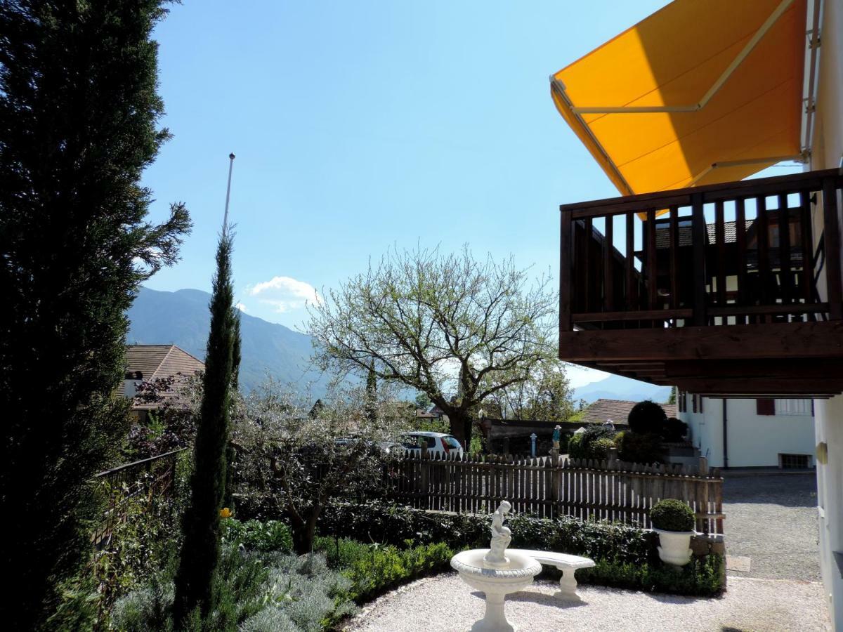 Boutique Appartamento Bacchus Marlengo Exterior foto