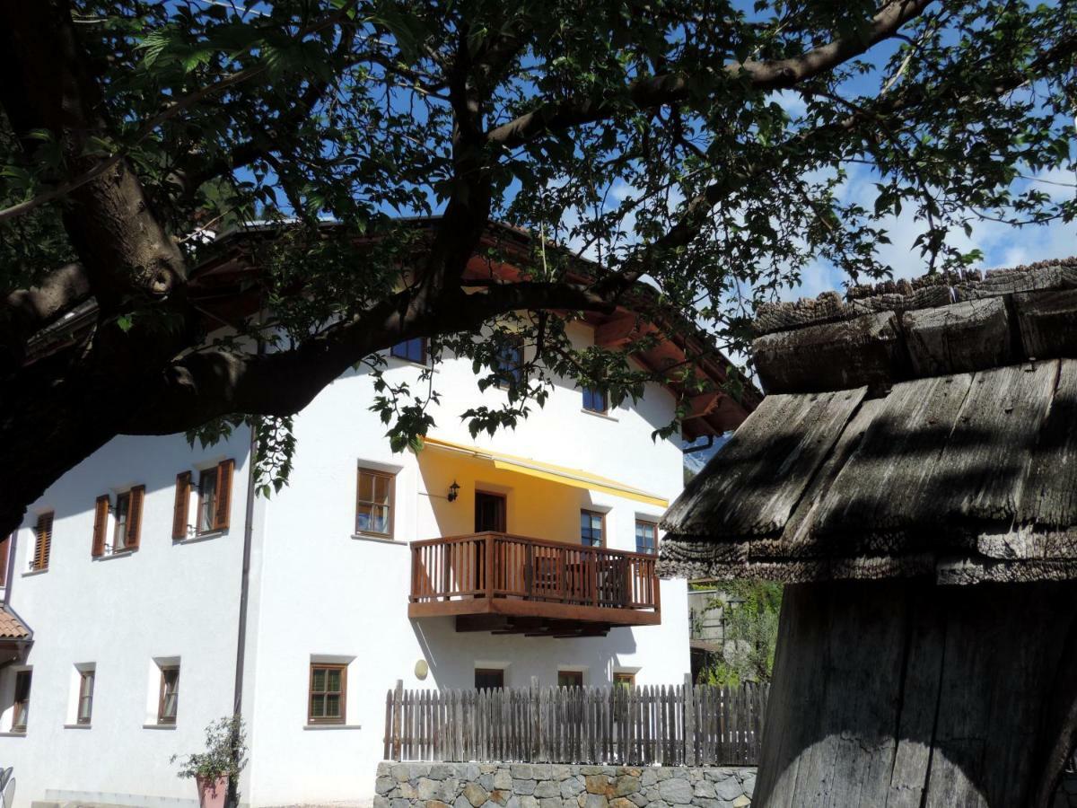 Boutique Appartamento Bacchus Marlengo Exterior foto